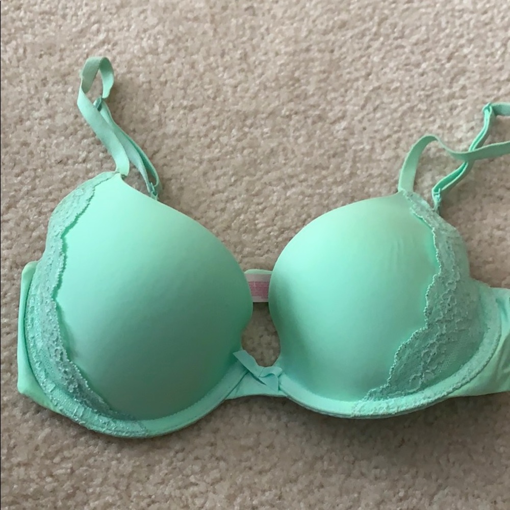 Mint green Victoria’s Secret Demi bra